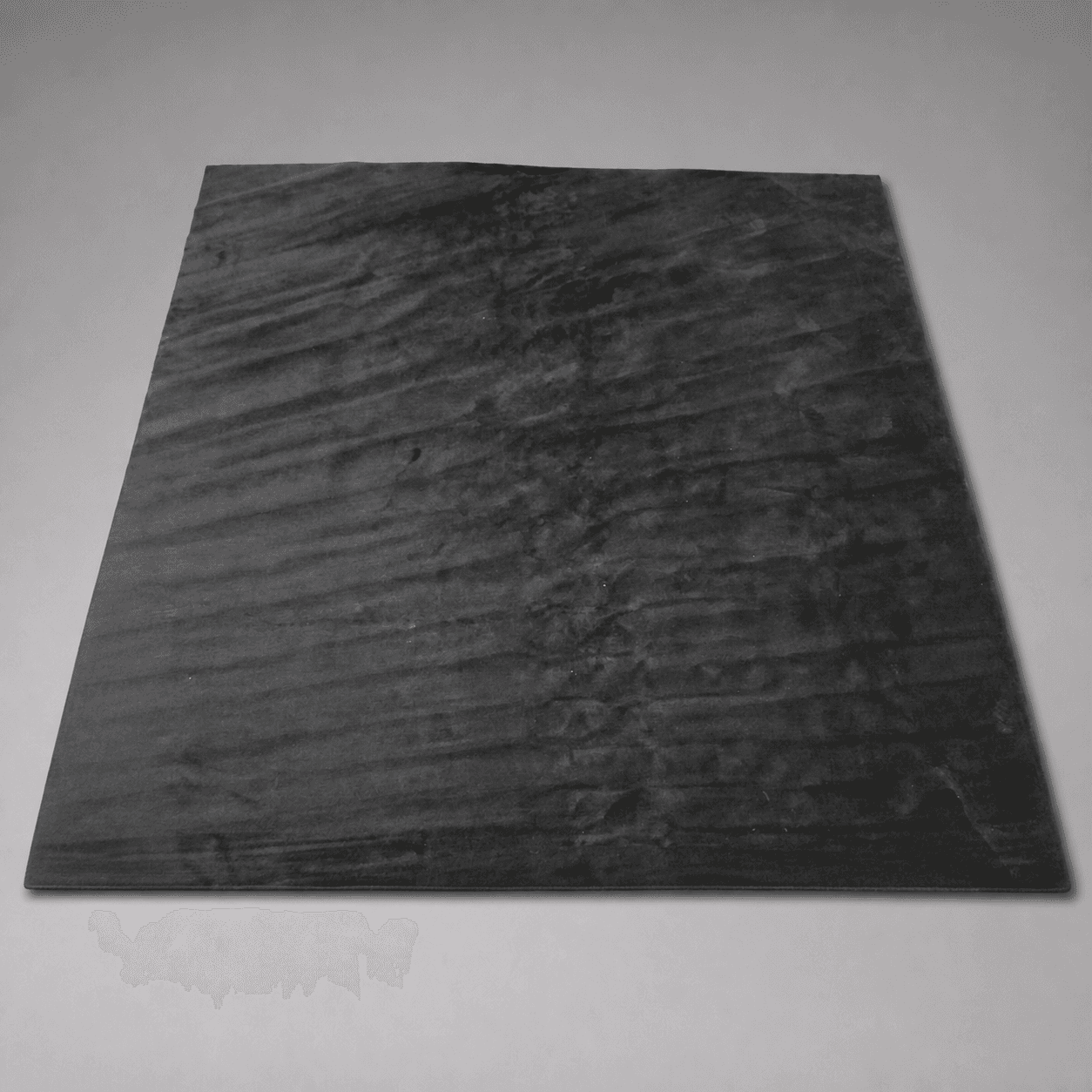 Dark grey high-pile rug — Photo 1