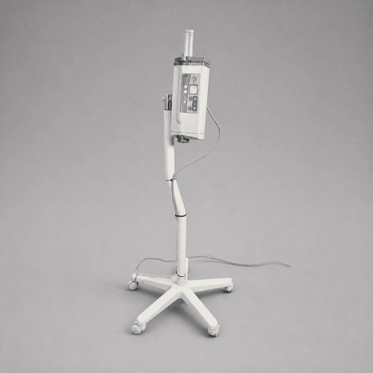 Infusion pump on stand — Photo 1