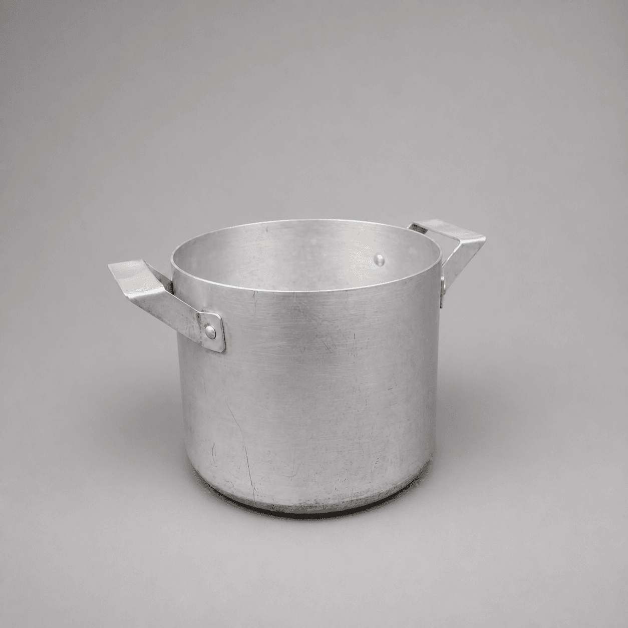 Aluminiumtopf mit Seitengriffen — Foto 1