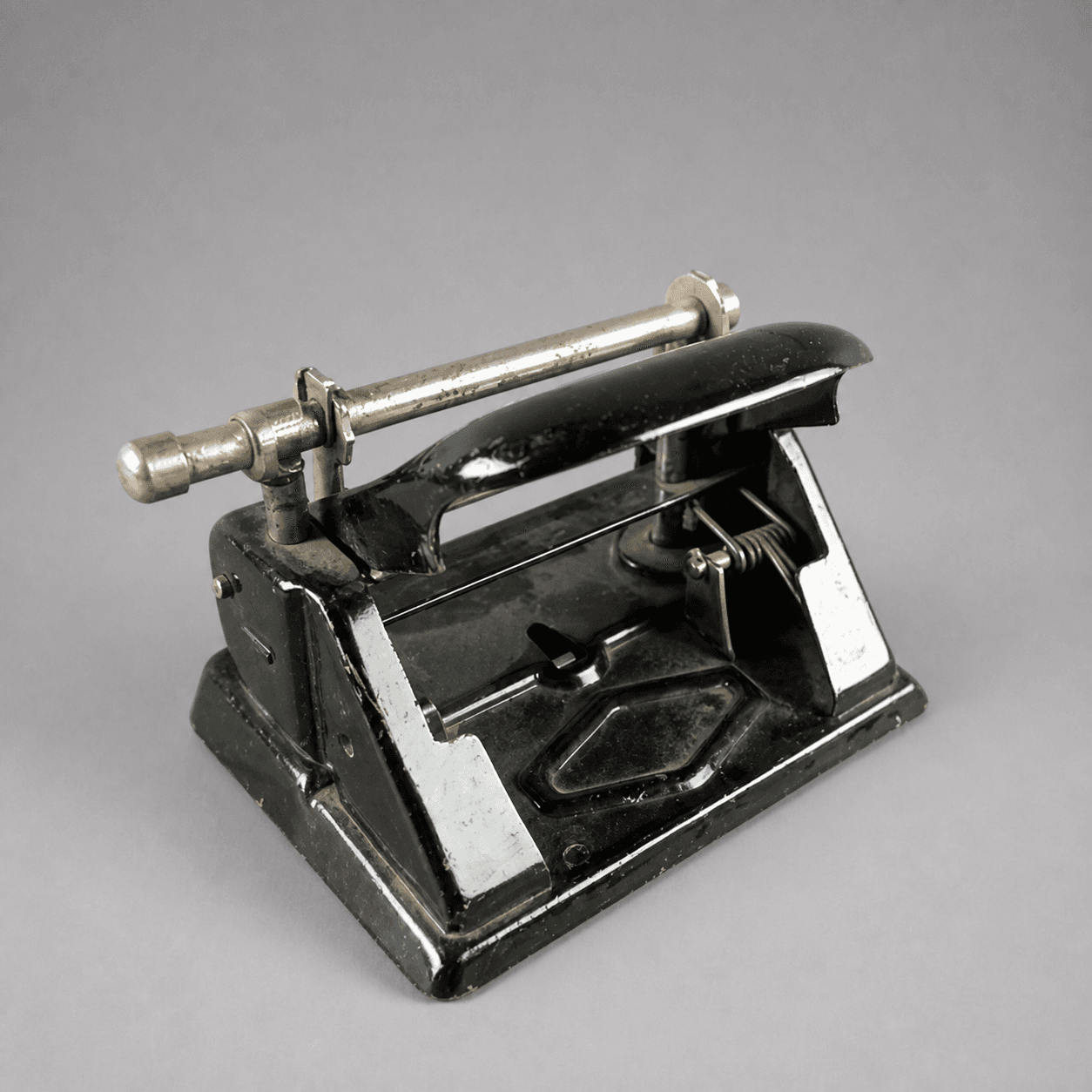 Kovový pákový mechanismus — Fotografie 1