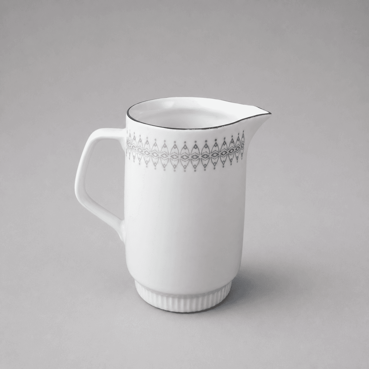 Porcelánový mlékovník — Fotografie 1