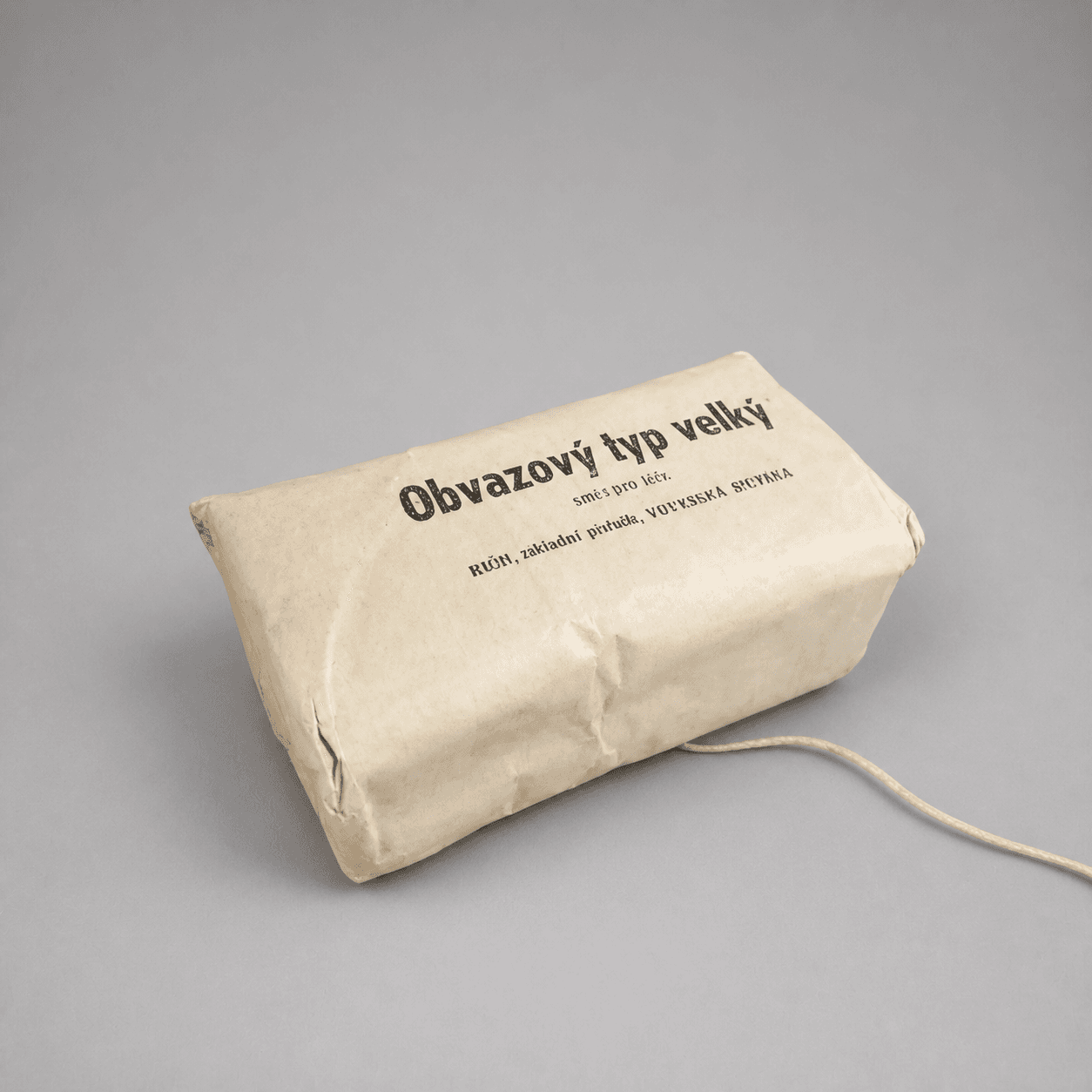 Papierverpackung für einen großen Verband — Foto 1