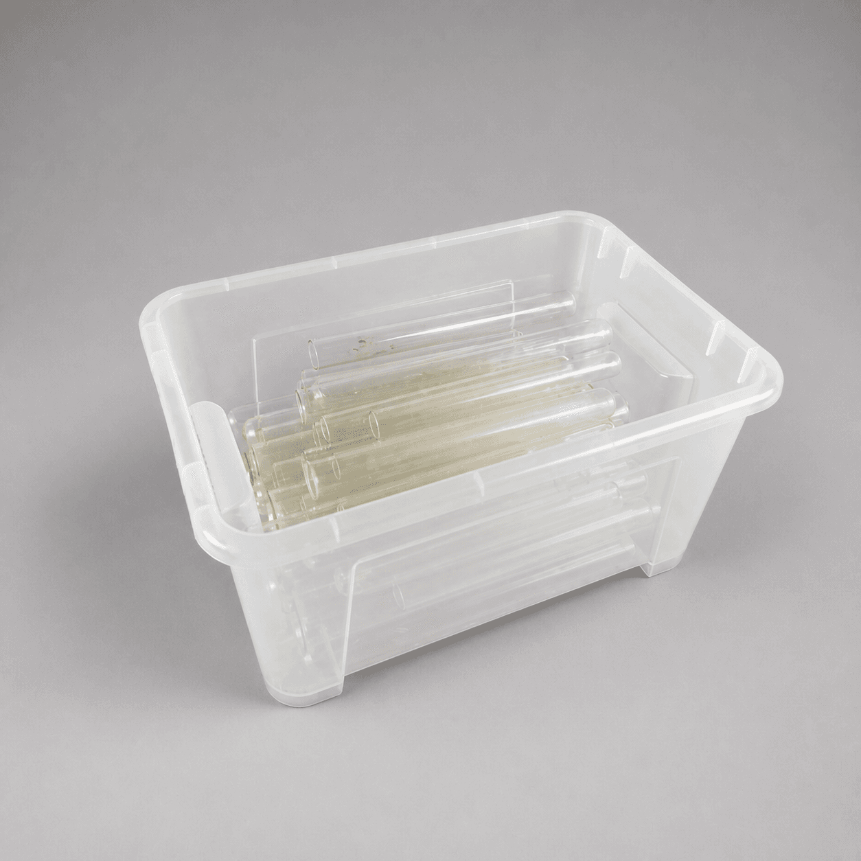 Kunststoffbox mit Glasröhrchen — Foto 1