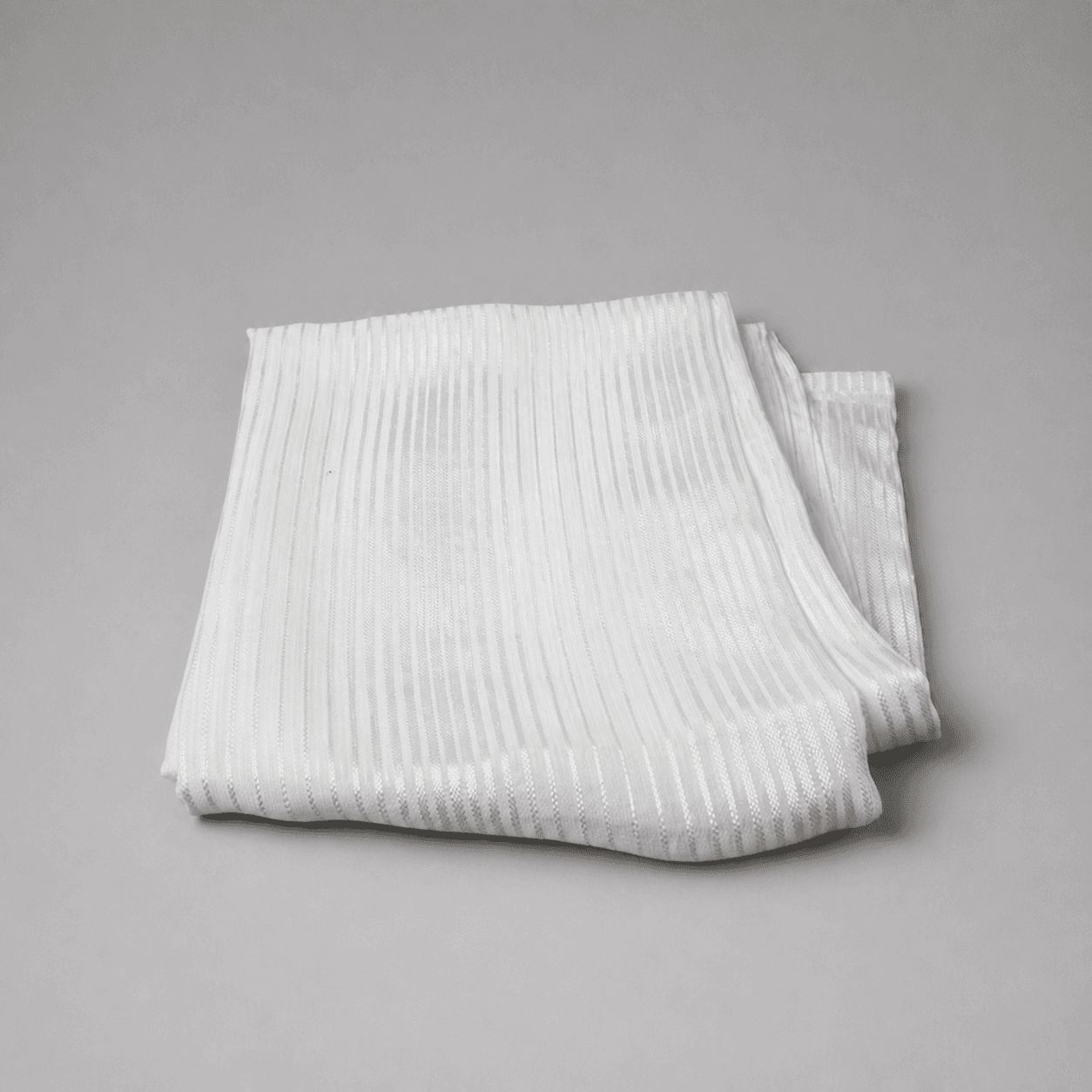 Weißes gewebtes Textil mit Streifen — Foto 1