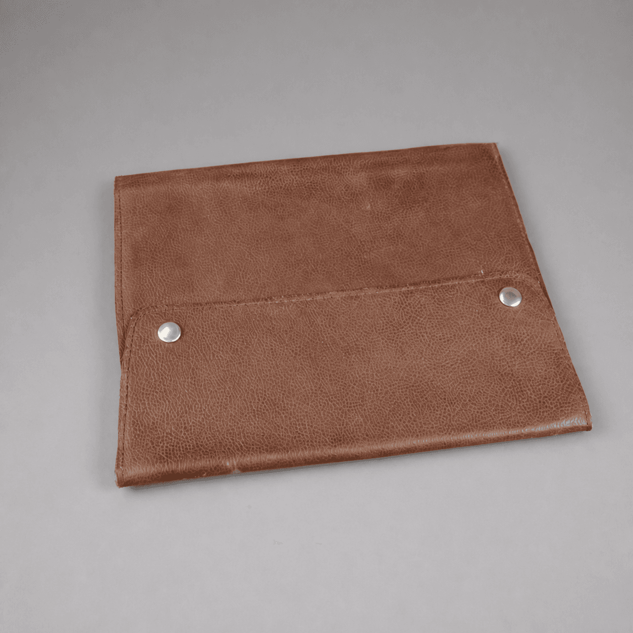 Brown leather snap case — Photo 1
