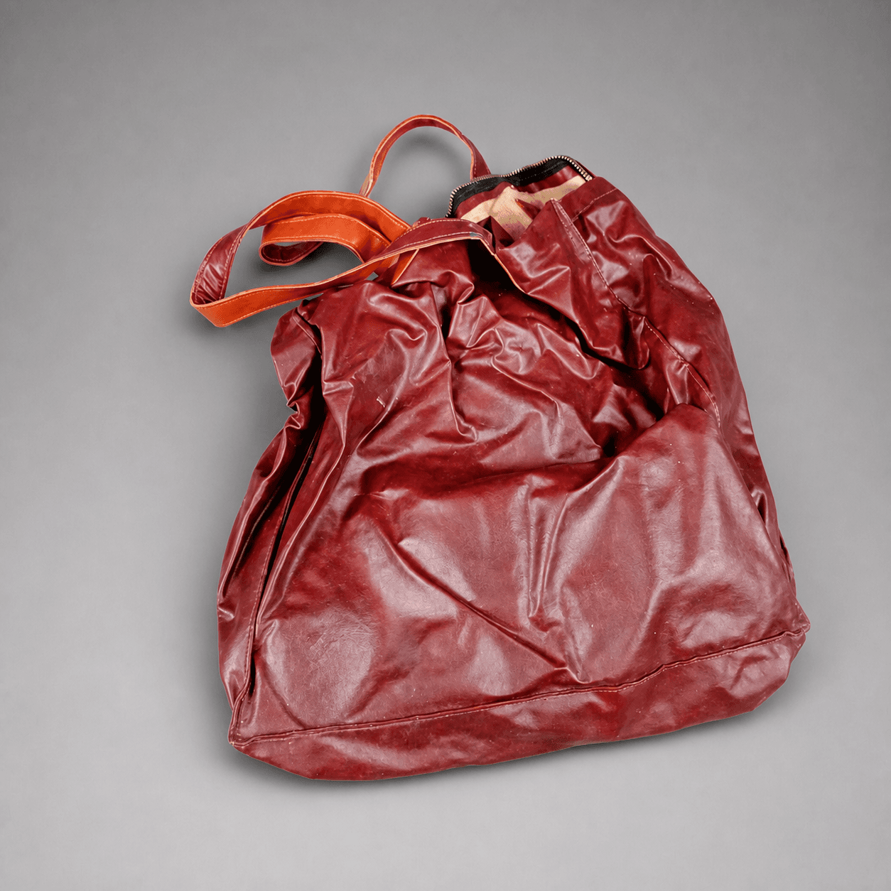 Burgundy bag with handles — Photo 1