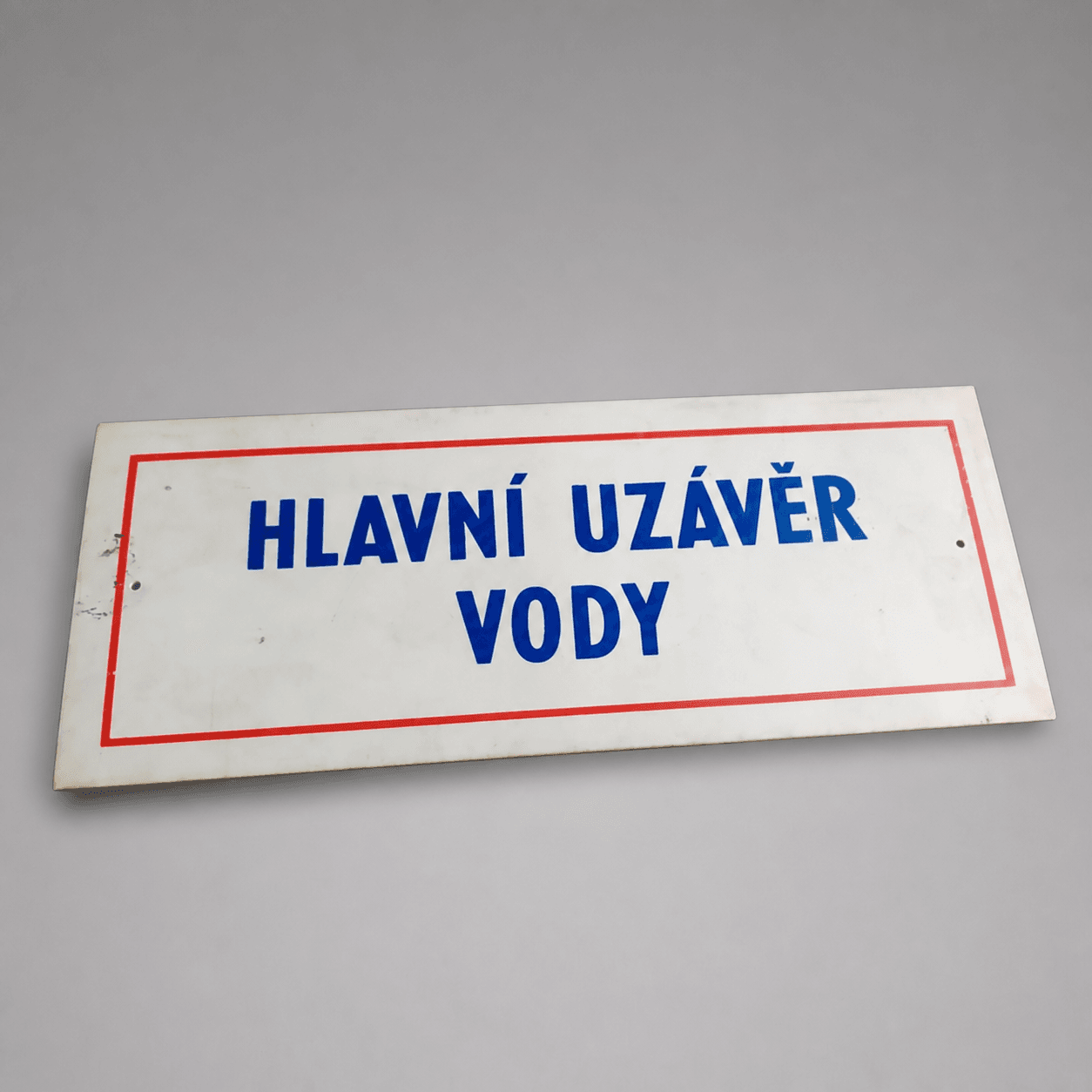 Cedule HLAVNÍ UZÁVĚR VODY — Fotografie 1