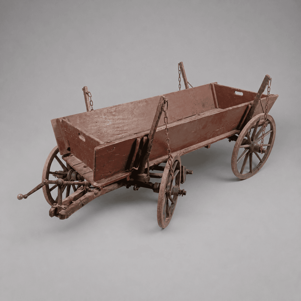 Wooden cart with four wheels — Photo 1